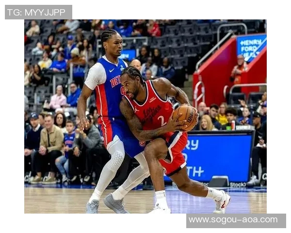 快船逆转19分再创佳绩小卡吸引防守三人展现团队实力